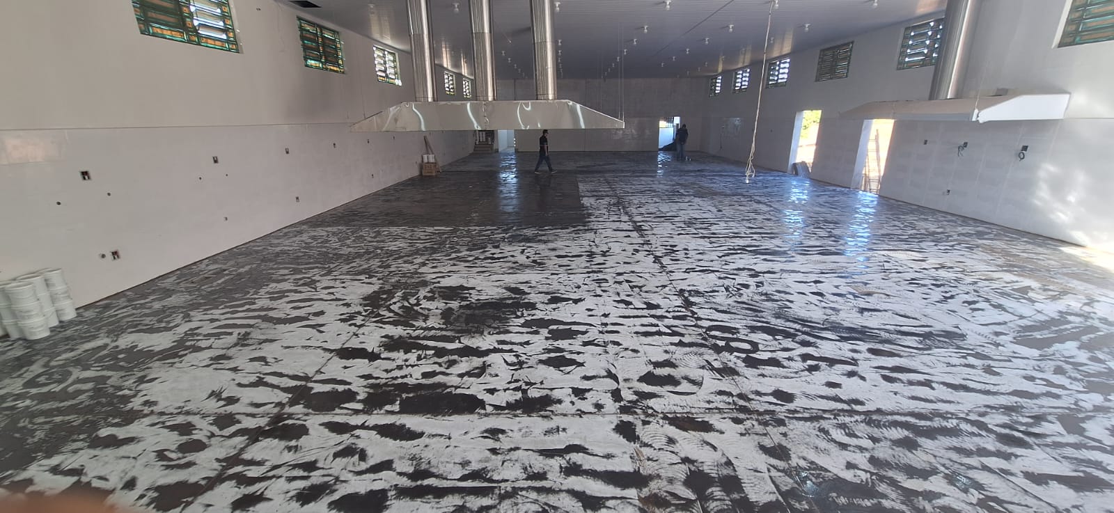 Piso Poliuretano Área Externa Acabamento Final Fosco Acetinado